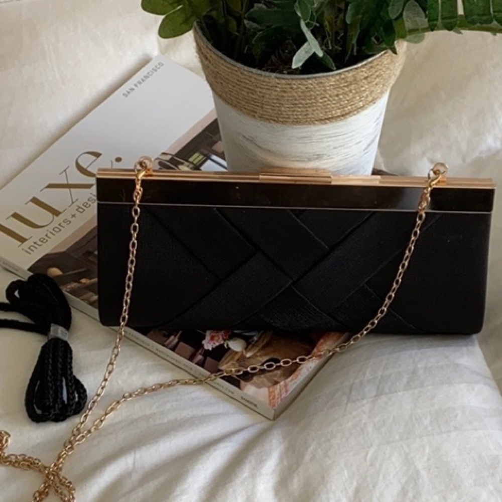 NWOT. Lulu Townsend Clutch